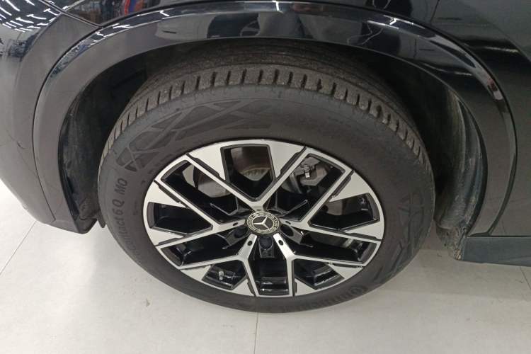 Used Mercedes-Benz GLC 2023 Facelift GLC 260 L 4MATIC Luxury Version 5 Seats
