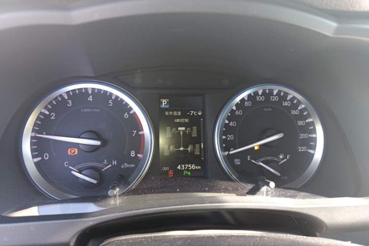 Used Toyota Highlander 2018 2.0T Four-Wheel Drive Luxury Version 7 Seats China VI Standard
