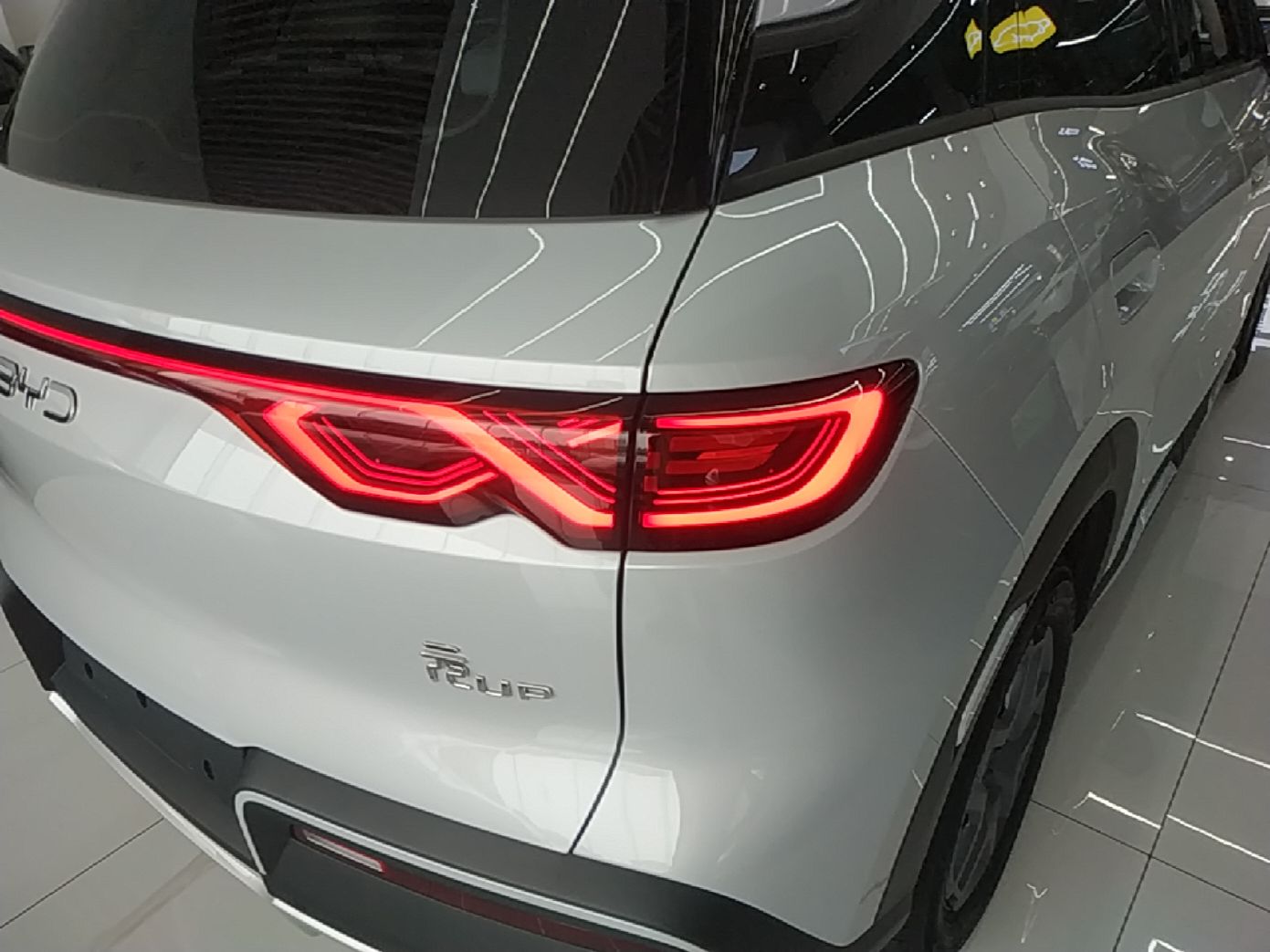 BYD Yuan UP 2025 Model 301KM Leading Version — снимка 9