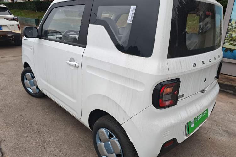 Used Geely Galaxy Panda 2024 Panda Mini 200km Endurance Bear
