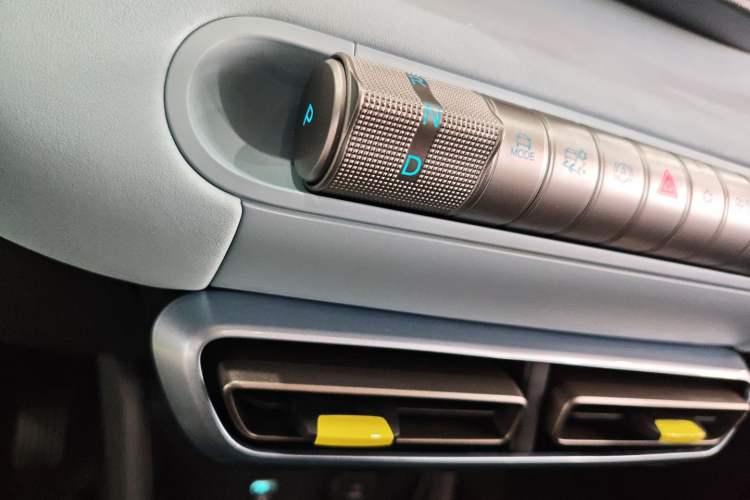 Used BYD Seagull 2024 Honor Edition 405km Flying Version Gear Lever