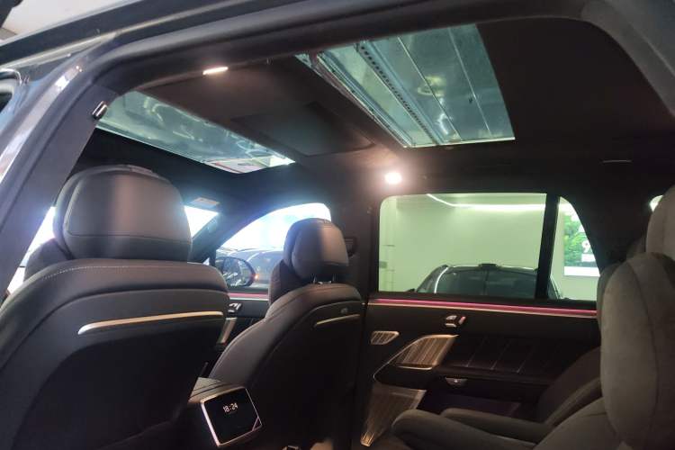 Used ONVO Luxeed L90 2025 Model—Max Six-Seater Version
