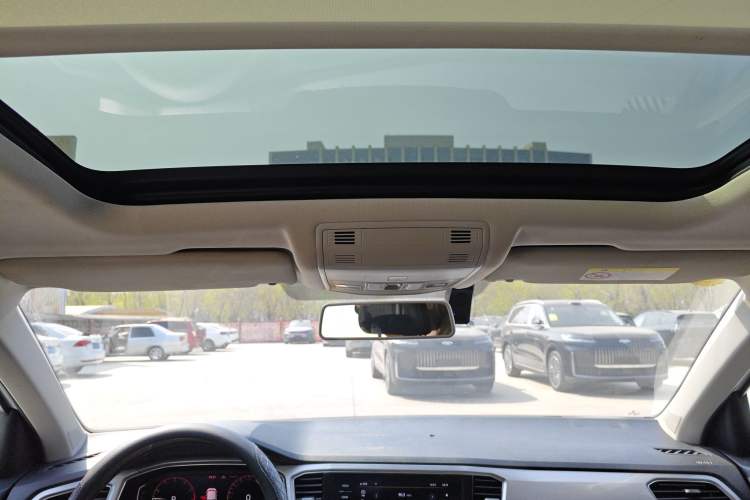 Used Volkswagen T-ROC 2022 280TSI DSG Two-Wheel Drive Elite PLUS Headliner