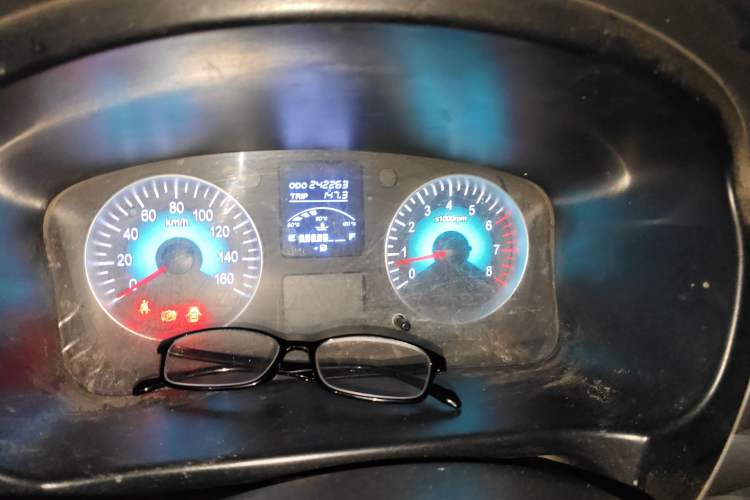 Used Jinbei Gold Hiace 2021 1.5L Passenger Vehicle Engineering Lion 7 Seats
