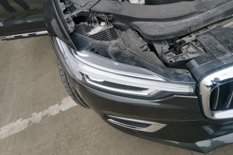 Used Volvo XC60 2020 T5 4x4 Smart Luxury Edition Right Front Headlight