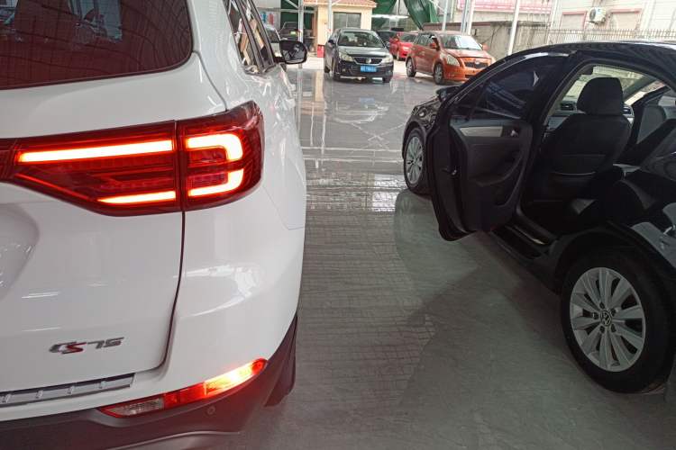 Used CHANGAN CS75 2022 Blue Whale Edition 1.5T DCT Luxury Model
