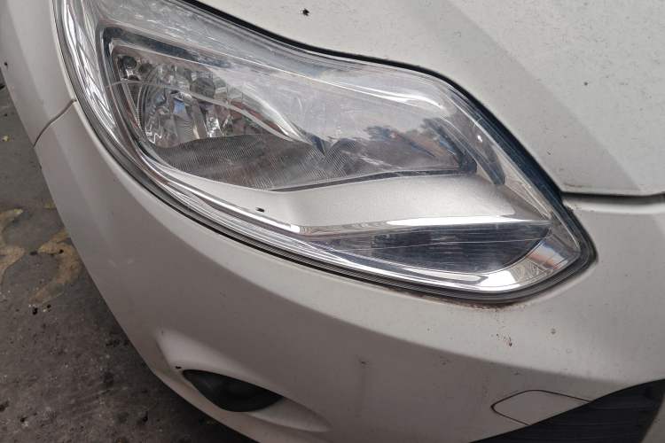 Used Ford Focus 2015 Sedan 1.6L Automatic Comfort Model
