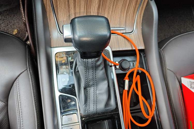 Used Roewe RX8 2018 30T Smart Connectivity Two-Wheel Drive Flagship Edition