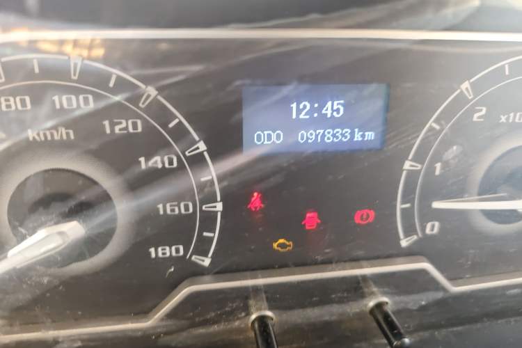 Used SAIC MAXUS Xintu V80 2021 2.0T Manual Classic Aoyuntong Short Wheelbase Mid-Height 7/8/9-Seater