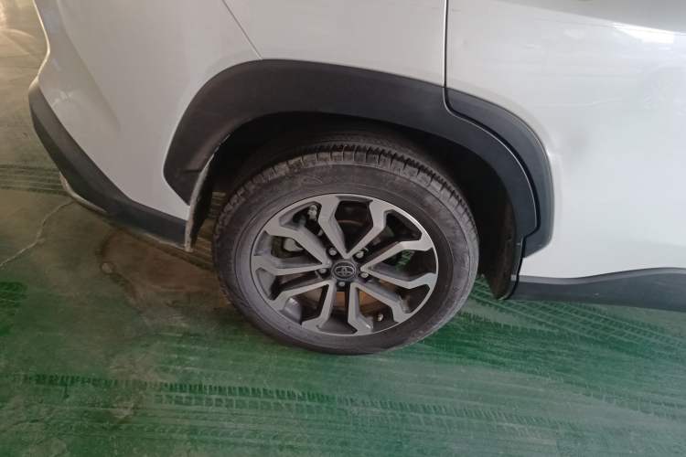 Used Toyota FRONTLANDER 2023 2.0L Smart Electric Hybrid Dual-Engine Deluxe Version Right Rear Wheel Hub