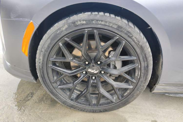 Used Cadillac CT4 2021 28T Fashion Edition Left Front Wheel Hub