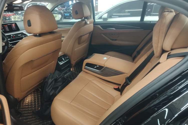 Used BMW 5 Series 2020 530Li Leading Edition Luxury Package Left Rear Seat