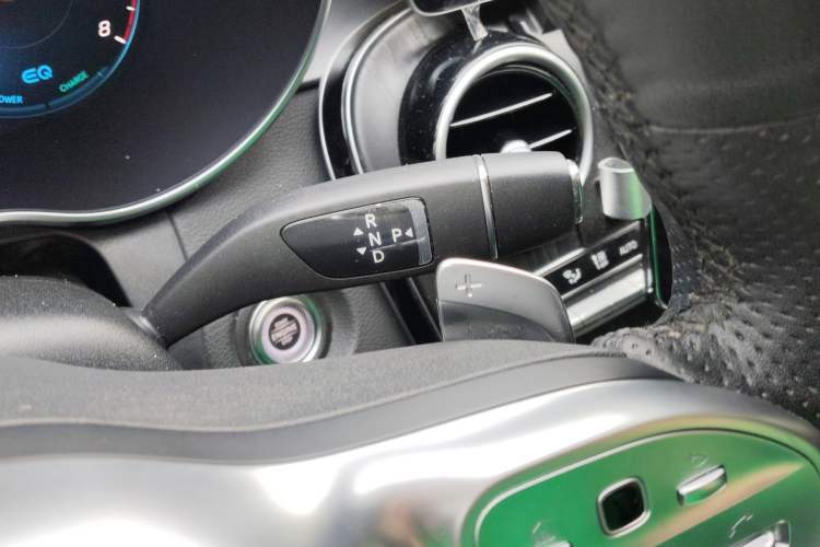 Used Mercedes-Benz C-Class 2020 Restyled C 260 L Sport Edition Gear Lever