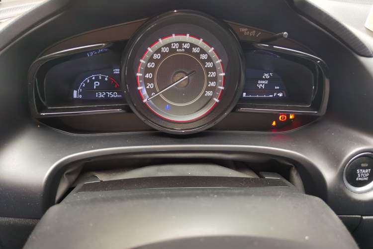 Used Mazda 3 Axela 2016 Sedan 1.5L Automatic Comfort Model