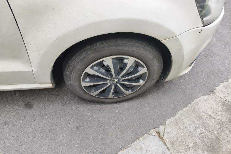 Used Volkswagen Polo 2016 1.4L Manual Fashion Model
