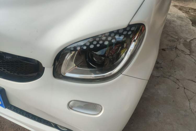 Used smart fortwo 2018 0.9T 66 kW Convertible Pioneer Edition China V Standard
