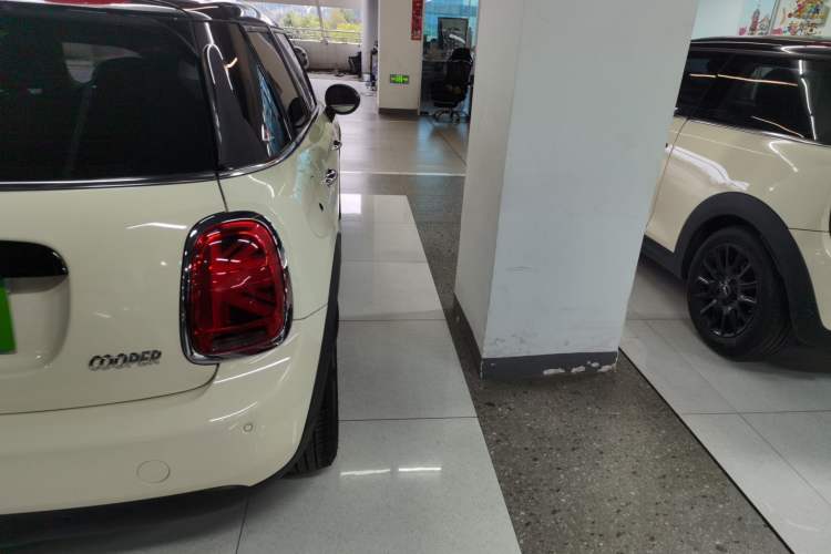 Used MINI MINI 2018 1.5T COOPER Classic Edition Five-Door Version