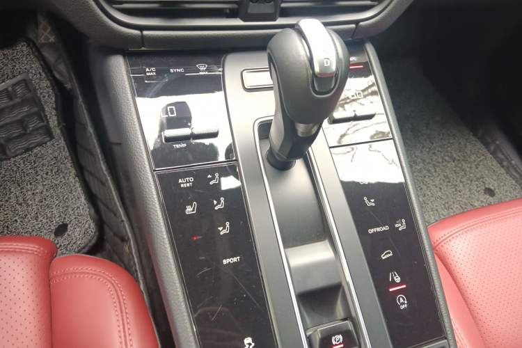 Used Porsche Macan 2022 Macan 2.0T