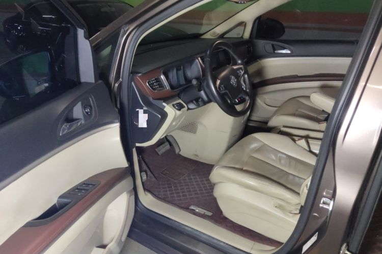 Used Buick GL8 2014 3.0L GT Luxury Business Haoya Edition Interior 3