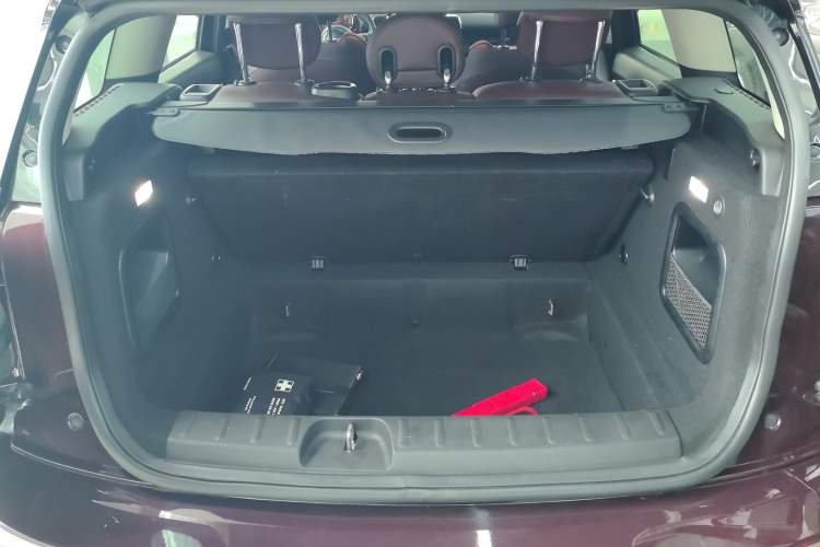 Used MINI Clubman 2016 Revised Version 1.5T COOPER Connoisseur Edition Trunk