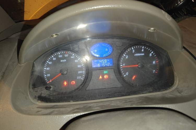 Used Karry Youya 2 2013 1.5L Comfort Model
