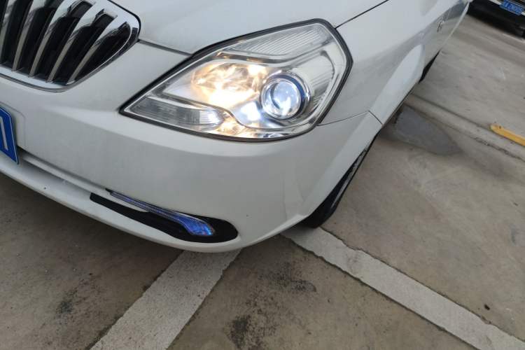 Used Buick Excelle 2015 1.5L Automatic Classic Model Left Front Headlight