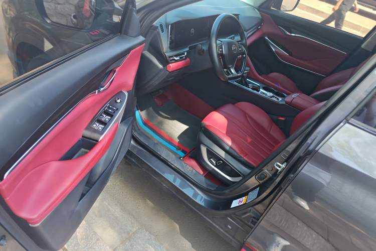 Used CHANGAN CS75 PLUS 2020 1.5T Automatic Luxury Version
