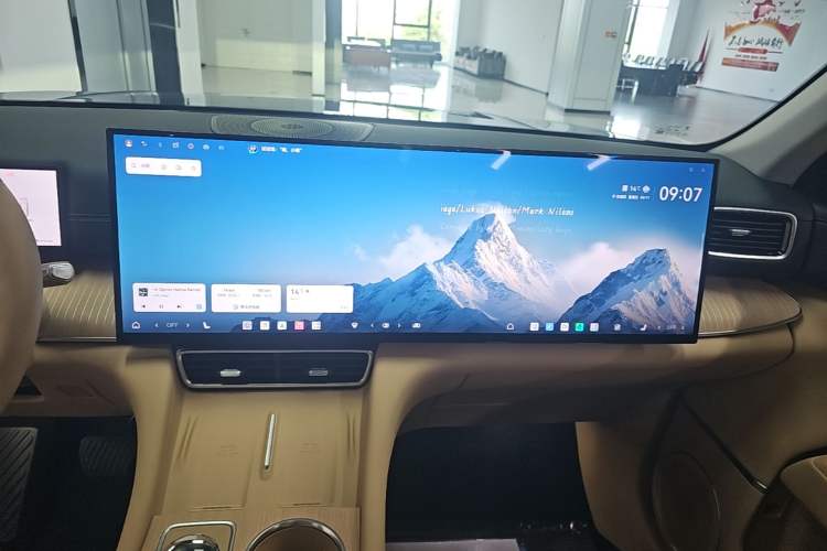 Used Chery T11 2026 Model 220 All-Wheel Drive Dual IMAX Theater Edition