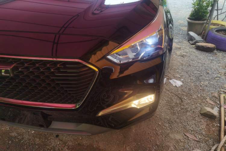 Used Haval M6 2018 Revised Version 1.5T DCT Two-Wheel Drive Elite Edition