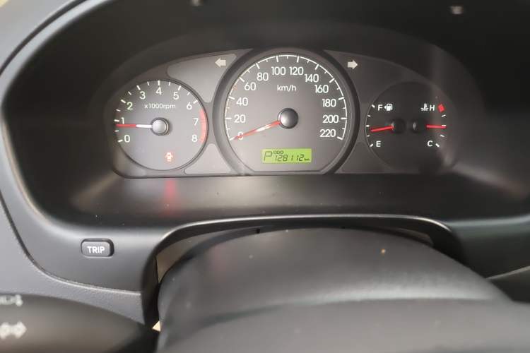 Used Hyundai H-1 Starex 2011 2.4L Luxury Edition Odometer Close Up