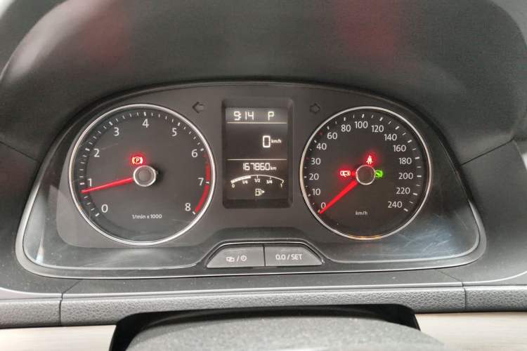 Used Volkswagen Lavida 2013 Restyled Classic 1.6L Automatic Comfort Edition Instrument Cluster