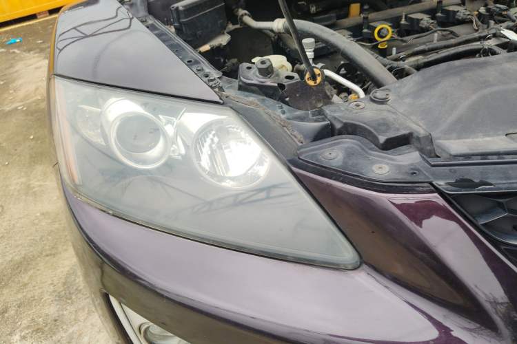 Used Mazda CX-7 2014 2.5L 2WD Luxury Edition Right Front Headlight