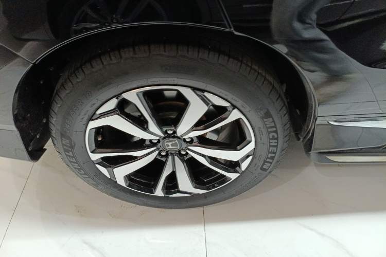 Used Honda UR-V 2017 240TURBO Two-Wheel Drive Luxury Edition China V
