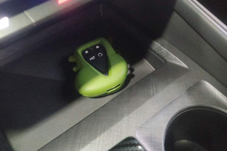 Used CHANGAN UNI-V 2023 1.5T Premium Model
