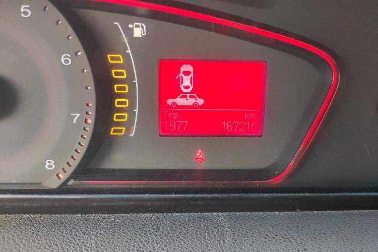 Used Roewe 550 2010 550 1.8L Manual Qiyue New Year Edition Odometer Close Up