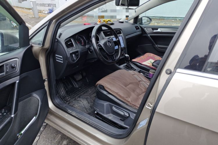 Used Volkswagen Golf 2016 230TSI Automatic Comfort Version Driver Seat