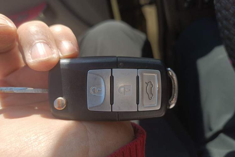 Used HYOSOW S3 2014 1.5L Comfort Version China IV Emission Standard Vehicle Key