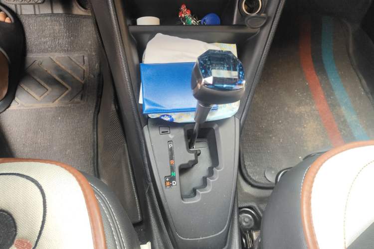 Used Toyota Vios 2017 1.5L CVT Innovation Edition Gear Lever