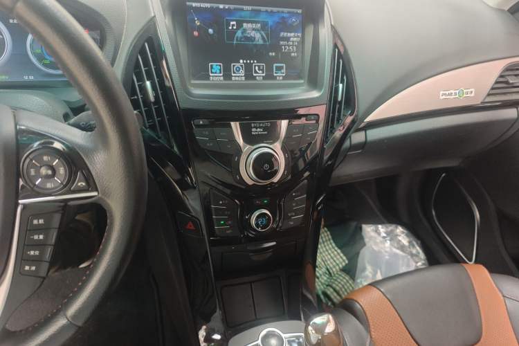 Used BYD Qin New Energy 2015 1.5T Dual-Crown Flagship Plus Edition