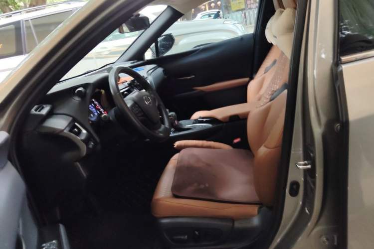 Used Lexus UX 2020 260h Explore-Cool Edition