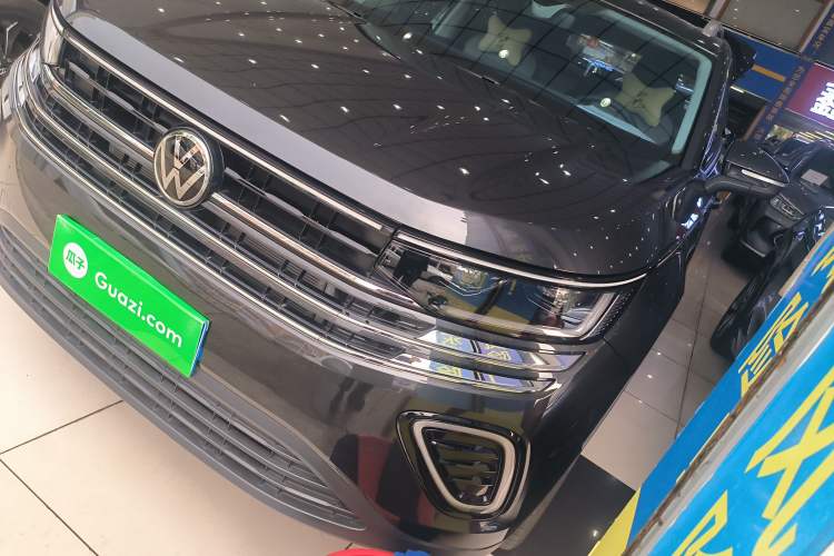 Used Volkswagen Tavendor 2024 330TSI Luxury Touring - All-Inclusive Edition