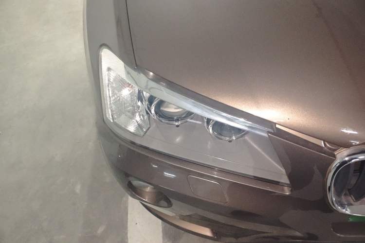 Used BMW X3 2012 xDrive20i Luxury Model Right Front Headlight