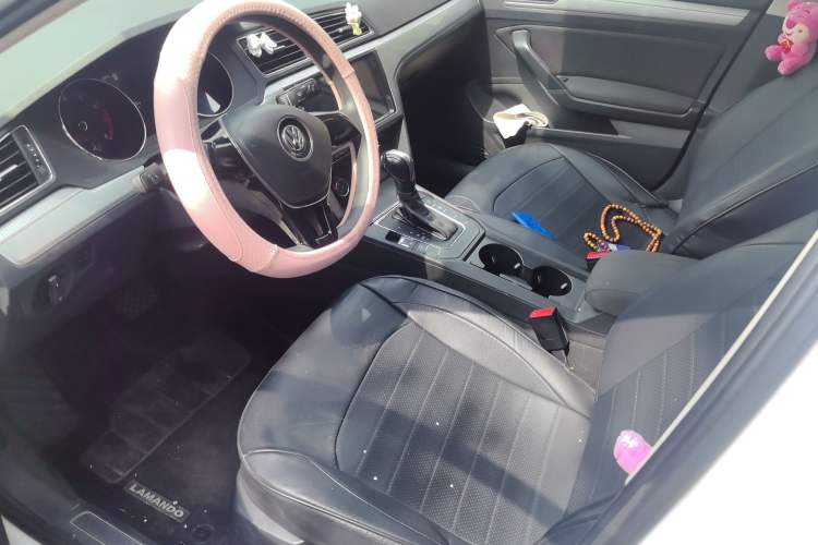 Used Volkswagen Lamando 2017 230TSI DSG Fashion Edition
