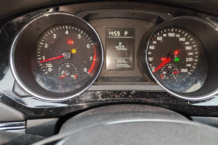 Used Volkswagen Sagitar 2015 230TSI Automatic Comfort Version
