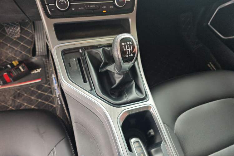 Used Geely Auto Emgrand GL 2018 1.8L Manual Elite Smart Connectivity Version