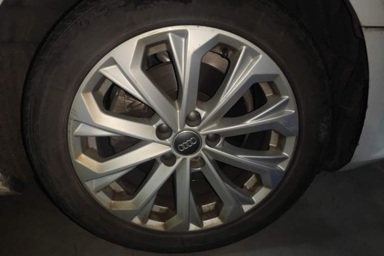 Used Audi A4L 2017 Plus 40 TFSI Ambition Model
