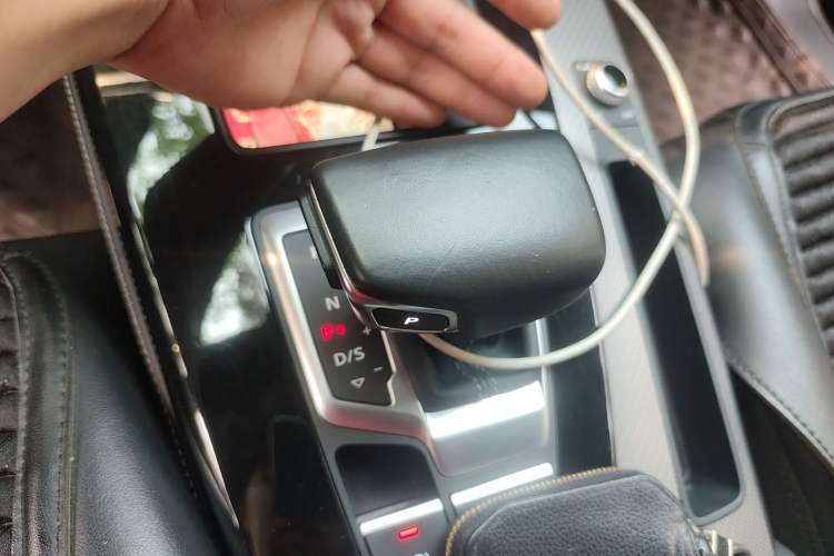 Used Audi Q5L Sportback 2022 45 TFSI Prestige Edition Gear Lever