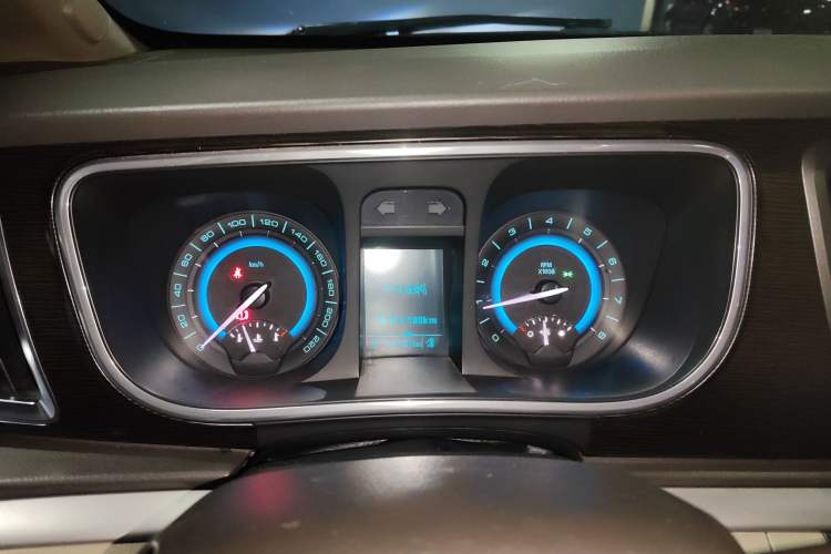 Used Buick GL8 2013 2.4L CT Luxury Business Comfort Edition