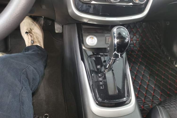 Used Nissan Tiida 2019 1.6L CVT Smart Drive Version China VI Standard