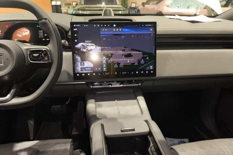 Used Zeekr 7X 2025 100 kWh Long-Range Rear-Wheel Drive with Intelligent Driving Features